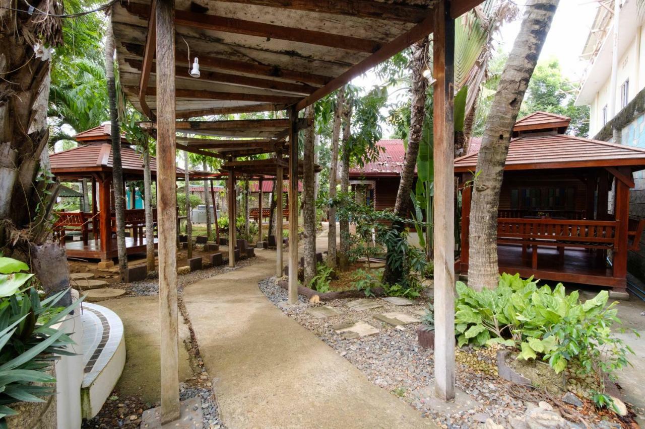 Reddoorz Premium @ Abueg Road Extension Puerto Princesa Exterior photo