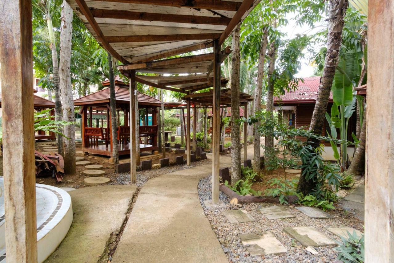 Reddoorz Premium @ Abueg Road Extension Puerto Princesa Exterior photo